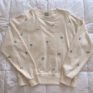 Gap Embroidered Crewneck🪻
